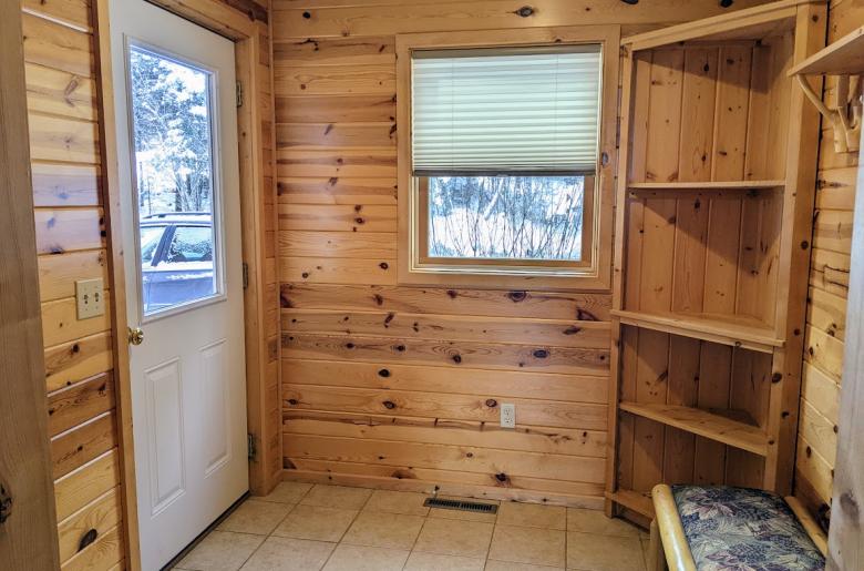 Entrance with ample space.